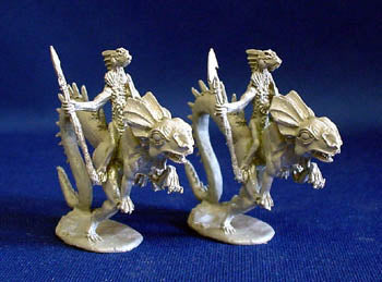 Gilla worm on War newt (2)
